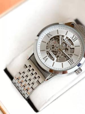 Fossil timepiece silver metal strap for men