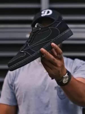 NIKE AIR JORDANS RETRO 1 Travis Scott  PHANTOM sneaker