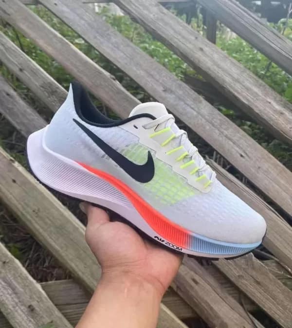 Nike zoom pegsus 37 running shoes - Image 2