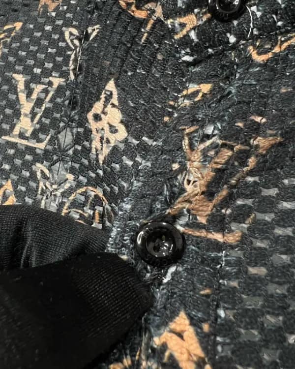 Louis Vuitton luxury original quality 2024 in store shirts - Image 4